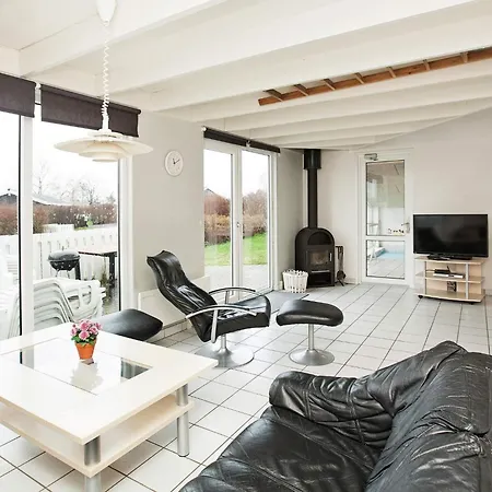 10 Person In Ebeltoft-by Traum * 埃贝尔托夫特